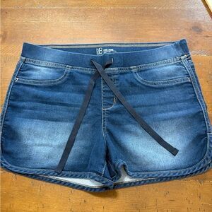 No Boundaries Blue Jean Shorts with Black Drawstring size L